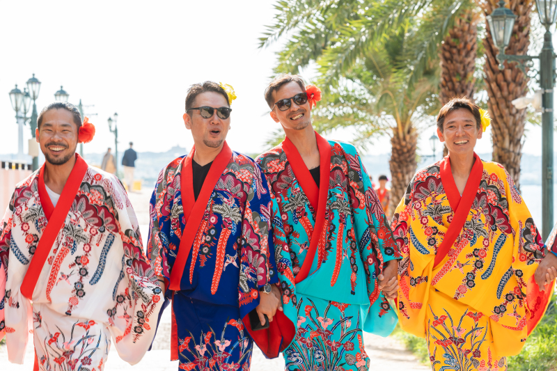 みんなで仲良く手を繋いで♡