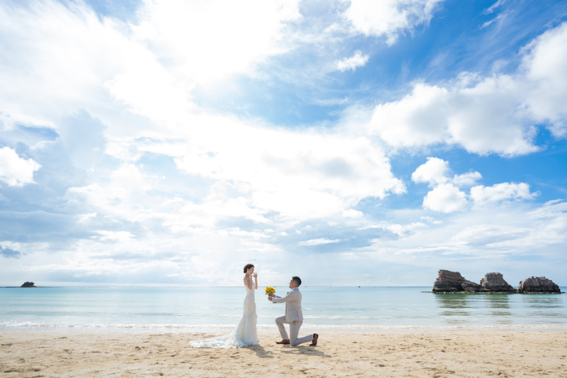 海辺でプロポーズ