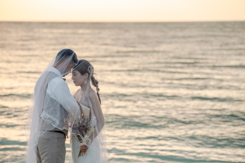 ベールに包まれて