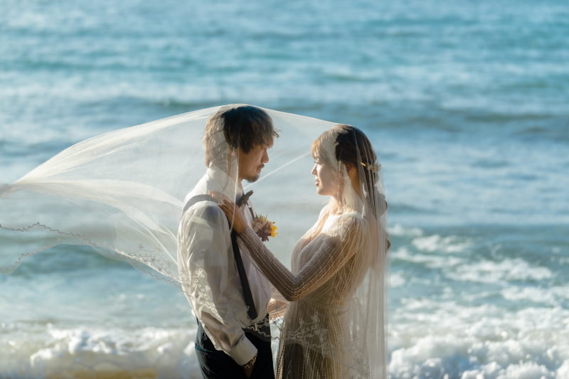 ベールに包まれて