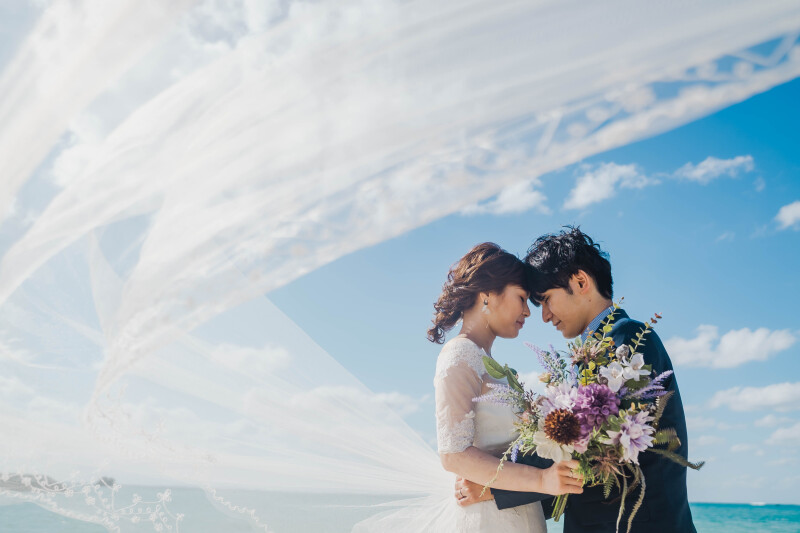 ベールに包まれて