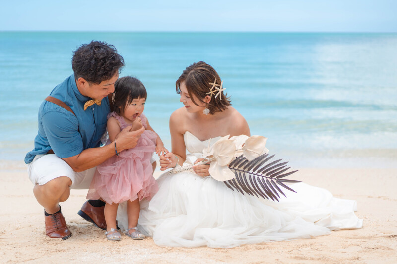 3人で貝殻探し中・・・