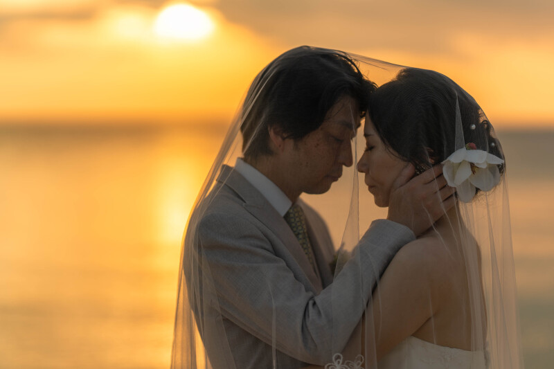 ベールに包まれて