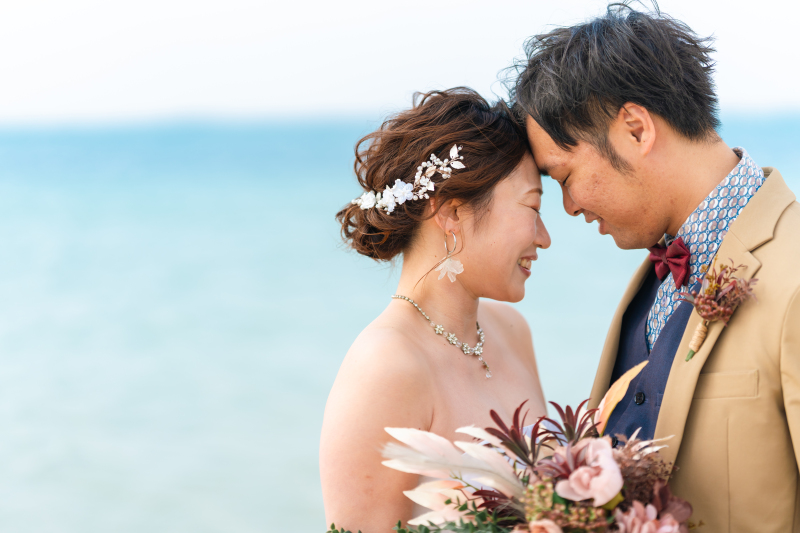 おでこを寄せて