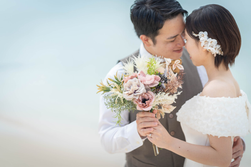 おでこを寄せて