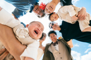 カメラマンMIHOは皆さんに囲まれるのが大好き♡円陣を組んでえいえいお〜！