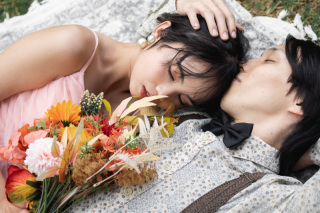 【４月・5月平日撮影10組限定！】1ロケーション（アラハビーチ/ヤシの木）カラードレス&times;ウェディングドレスプラン　&yen;89,000