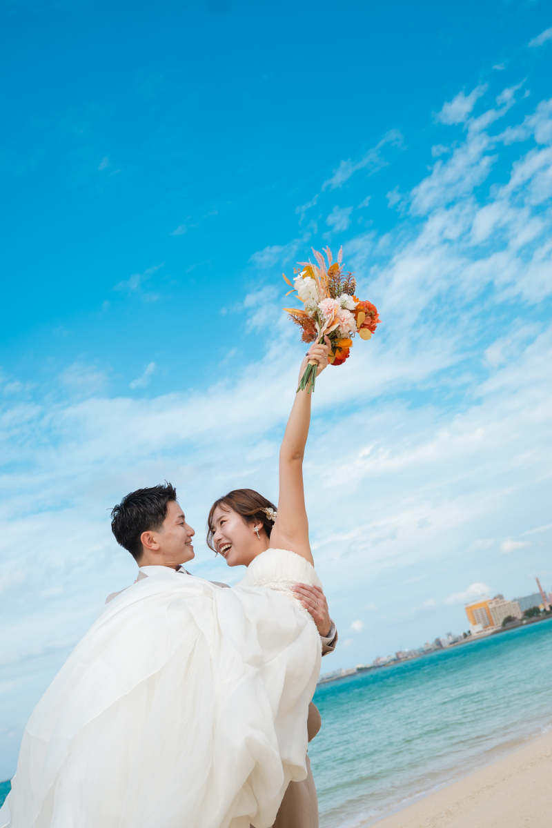 早割【1ヶ月前まで予約】平日限定プロポーズ私服フォト＋ウェディングフォト（アメリカンビレッジ＋アラハビーチ）格安59,000円！