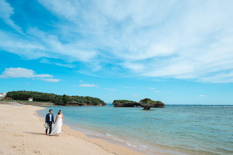 1ロケーションプラン(トグチビーチ /赤瓦東屋・岩場・芝生)69,000円☂️雨天日程変更無料/追加料金一切なし
