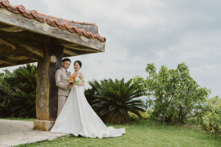 １ロケーションプラン（トグチビーチ ／赤瓦東屋・岩場・芝生）69,000円☂️雨天日程変更無料／追加料金一切なし