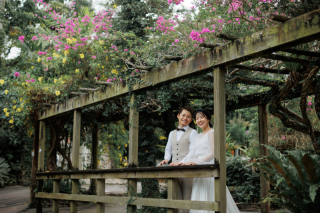 南国の花々に彩られて