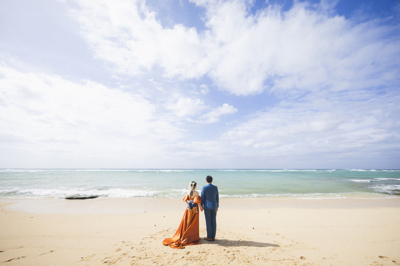 ビーチで誓う、ふたりだけの物語