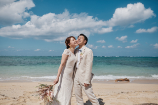 Navy Wedding_真っ白なバルーンと青空