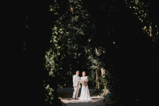 Navy Wedding_真っ白なバルーンと青空