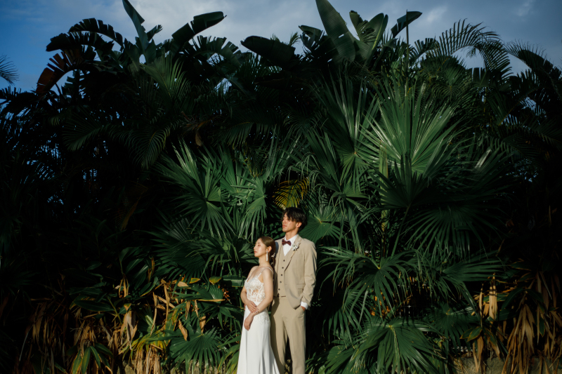 Navy Wedding_ガーデンで撮影できる