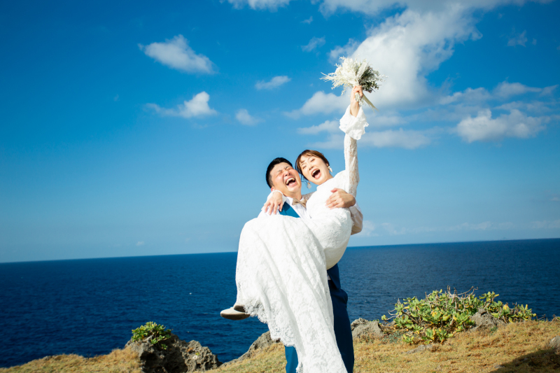 Navy Wedding_ウエディングドレスが豊富