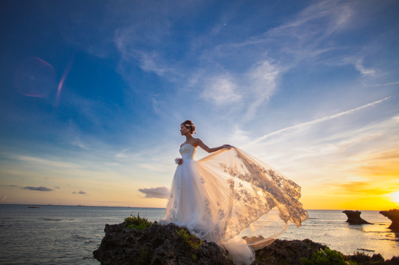 Navy Wedding_ウエディングドレスが豊富