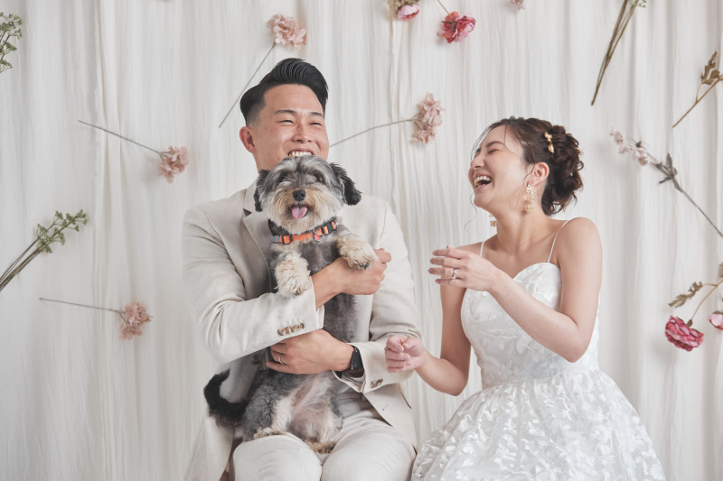 【ペットと一緒に】ドレス・タキシード1点｜データ100カット｜スタジオ撮影｜ビーチロケ付き