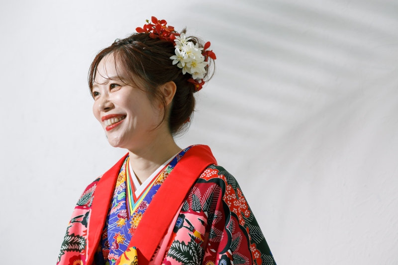 伝統の「琉装」も、憧れの「ビーチ」も。ふたりらしさを叶える欲張りフォトプラン。