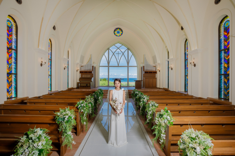 【ムービープラン+レトロモダンなチャペルフォト】フォト&ムービー|ビーチ撮影|2ロケーション|2面台紙写真つき