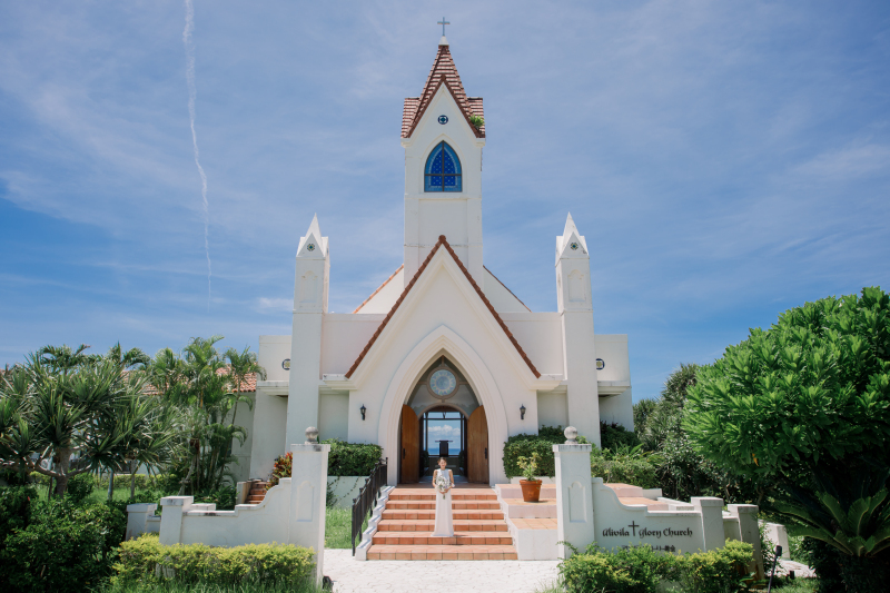 【ベーシックプラン+レトロモダンなチャペルフォト】フォトのみ|ビーチ撮影|2ロケーション|2面台紙写真つき