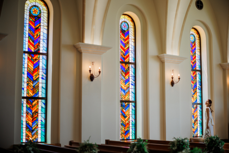 【ベーシックプラン+レトロモダンなチャペルフォト】フォトのみ|ビーチ撮影|2ロケーション|2面台紙写真つき