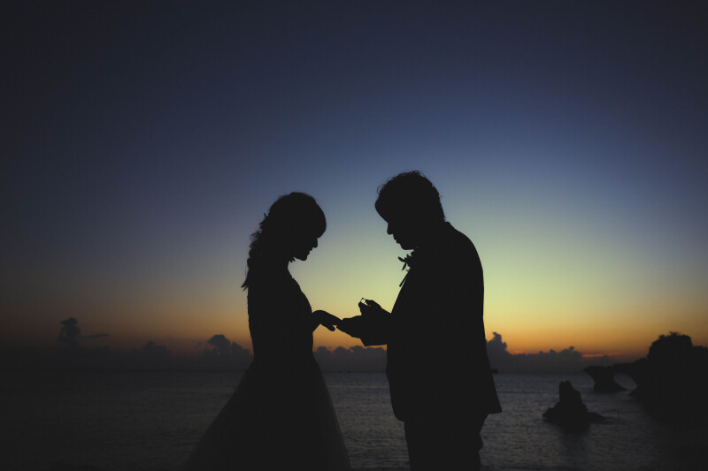 【ムービー&サンセット撮影】ドレス・タキシード1点｜データ120カット｜ビーチロケ2回