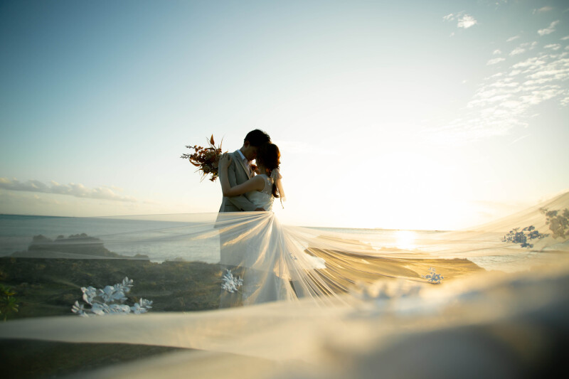 【ムービー&サンセット撮影】ドレス・タキシード1点｜データ120カット｜ビーチロケ2回