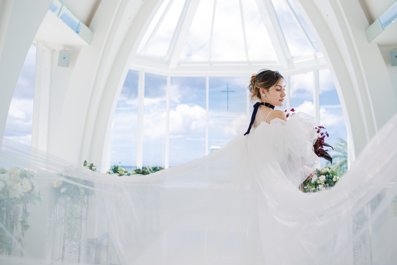 【ベーシックプラン+純白のチャペルフォト】フォトのみ|ビーチ撮影|2ロケーション|2面台紙写真つき