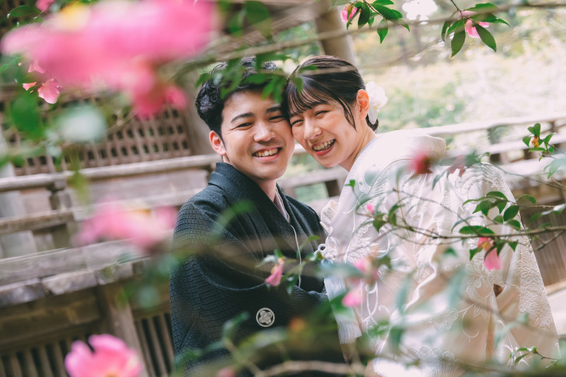 花咲く新郎新婦