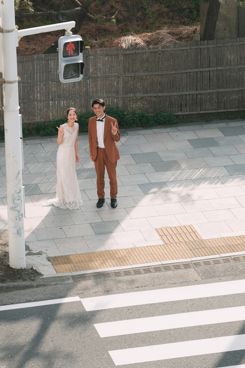 横断歩道を渡り終えて…