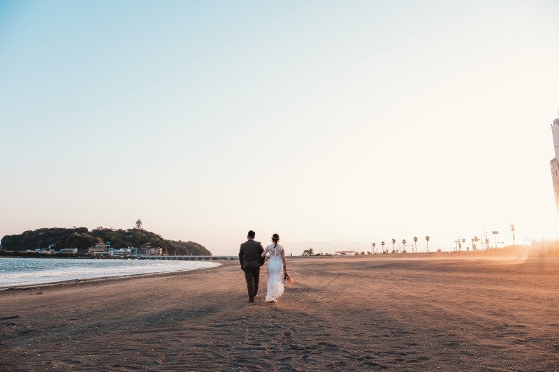 暖かい浜辺でお散歩