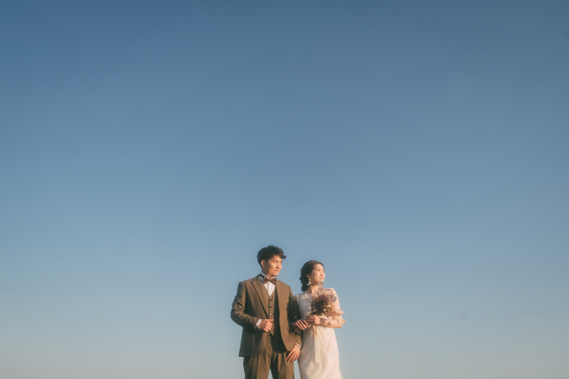 夕陽の時間帯で撮影する、青空