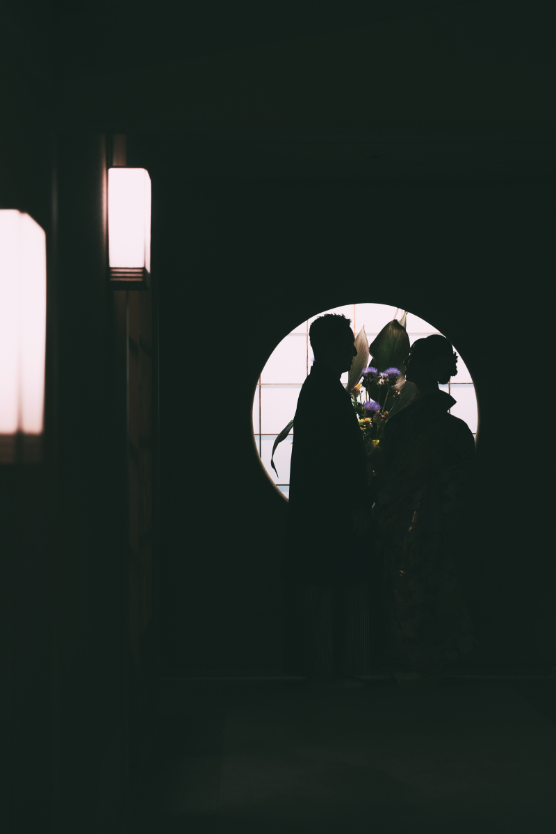 丸窓シルエット