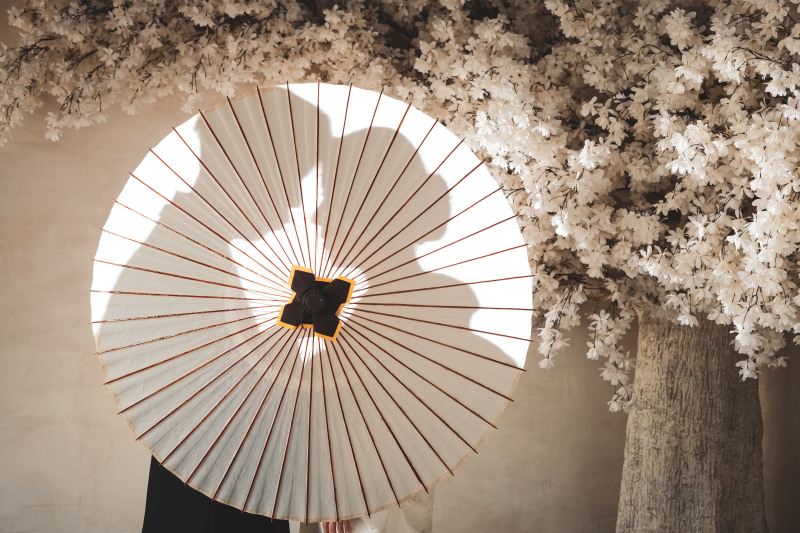 和傘のシルエット