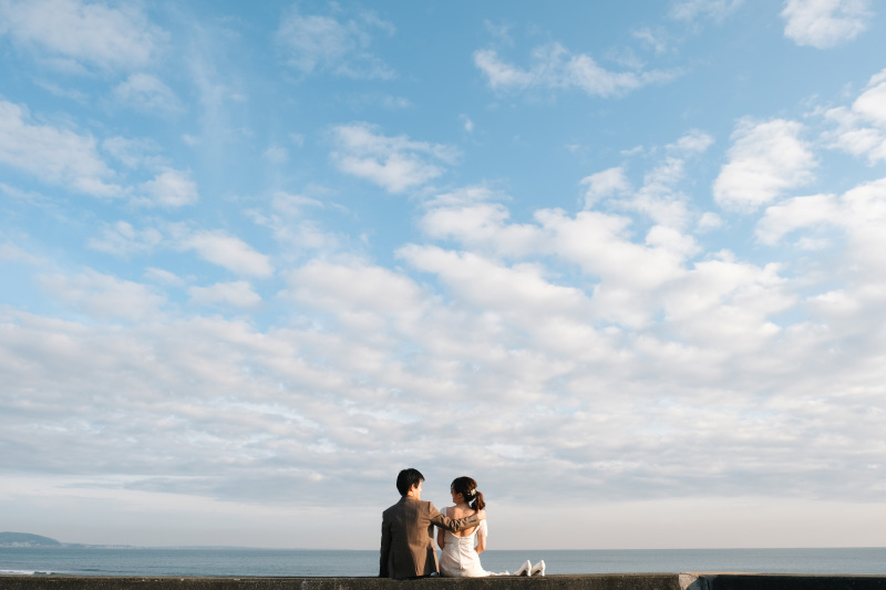 青空と海とお二人と