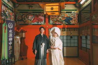 江ノ島の象徴である江島神社と江ノ島のビーチで