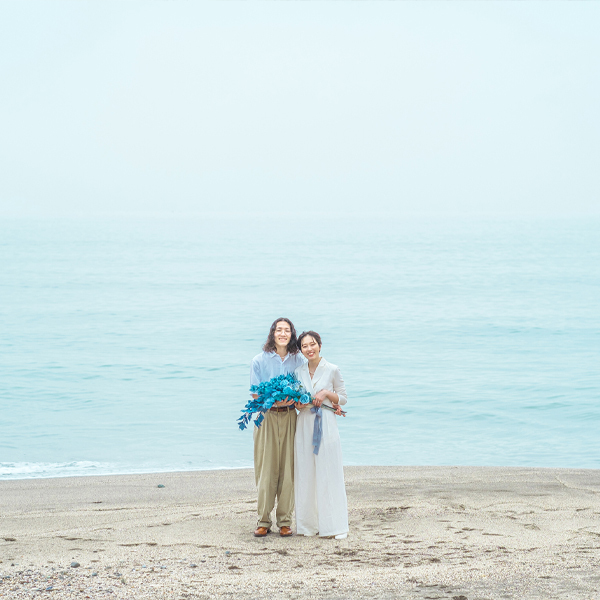 最後は海をバックに♡