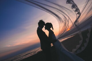 Jheart 江ノ島(ジェイハート エノシマ)_お二人の大切な小物を使用してオープニングムービー