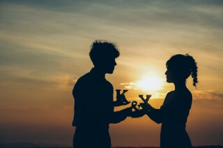 Jheart 江ノ島(ジェイハート エノシマ)_お二人の大切な小物を使用してオープニングムービー