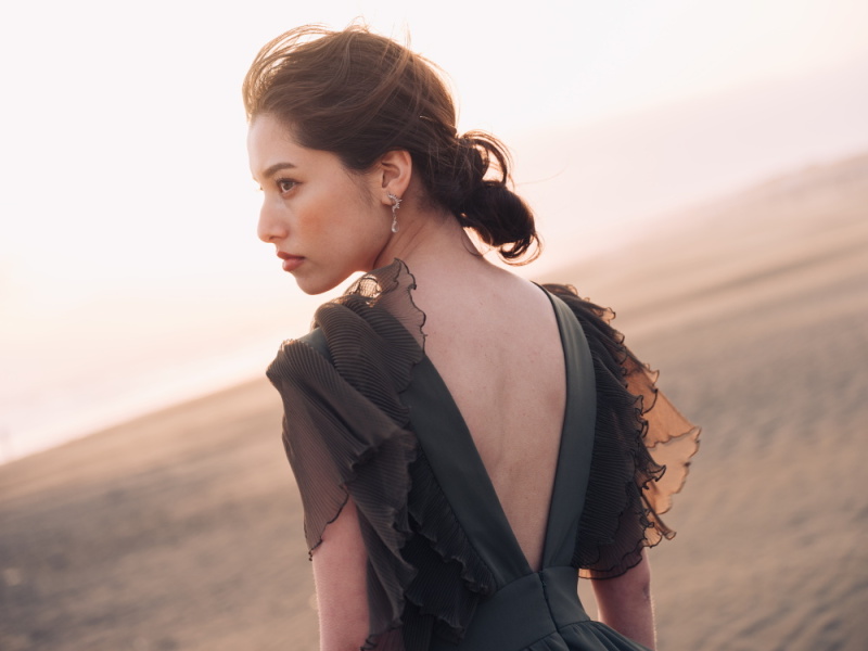 ドレス専門店「ドレス ベネデッタ」コラボプラン!洋装ロケーション《湘南・片瀬西浜海岸》