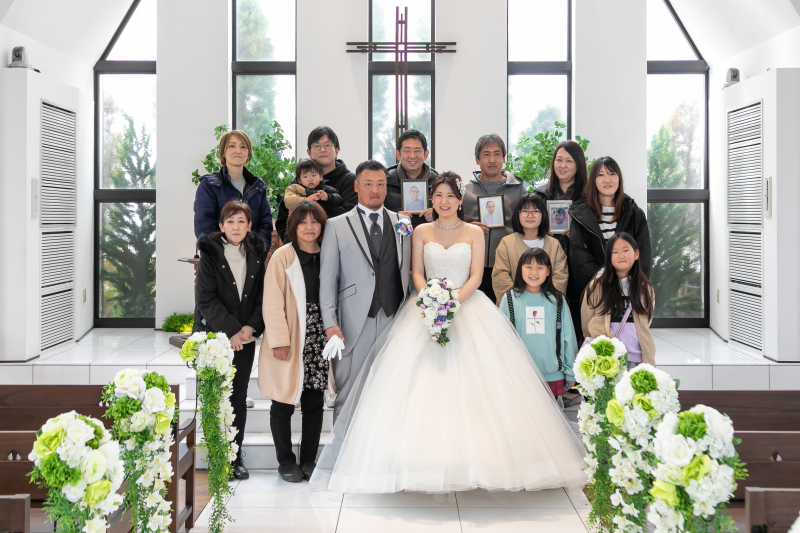 タキシード&ドレスでもご家族と集合写真を…♪