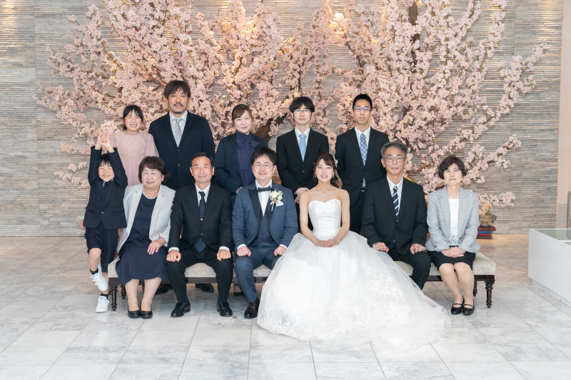 ＼アットホームにご家族と愉しむウエディングフォト／洋装＆和装で叶えた１日
