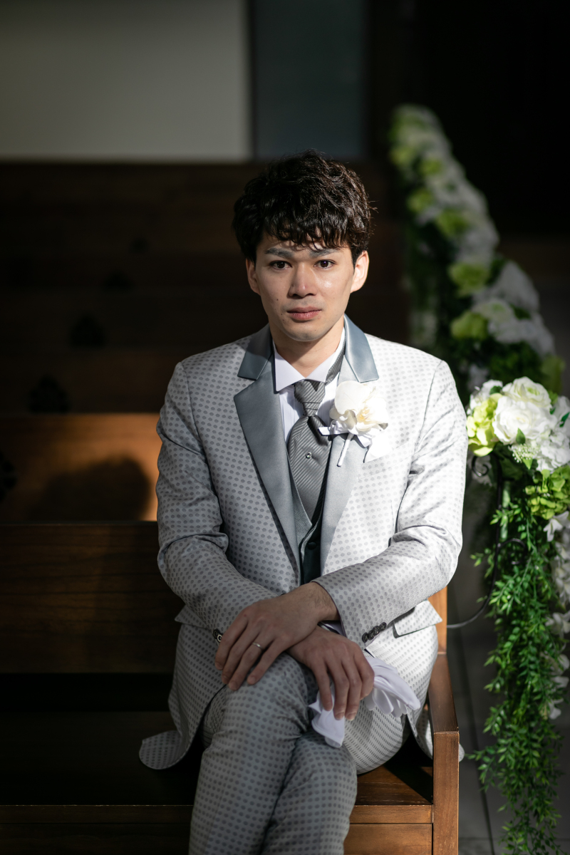 差込む光が生み出す影が大人っぽい1枚。