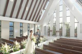 【先着3組様限定】お得に撮影したい方！10月末迄にお申込で40％off♪チャペル＋スタジオ｜洋装1着《選べる衣裳は250着超！》