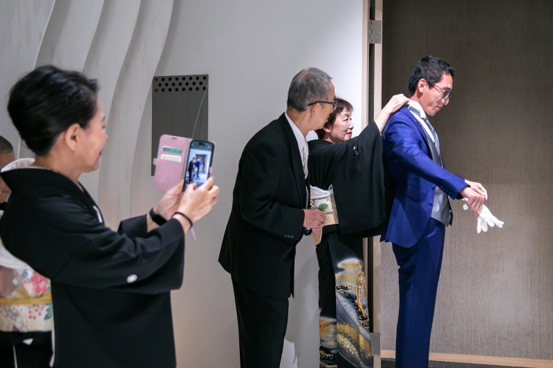 新郎様最後の身支度