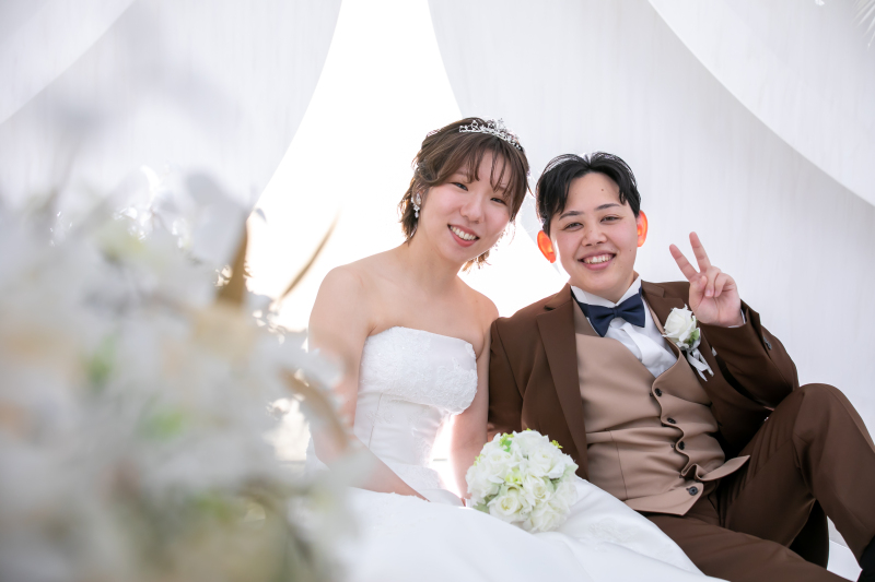 おふたりのアイテムを使って、チャペルフォト９