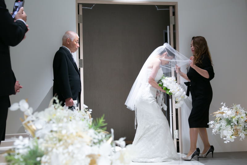 チャペルでウエディングフォト５