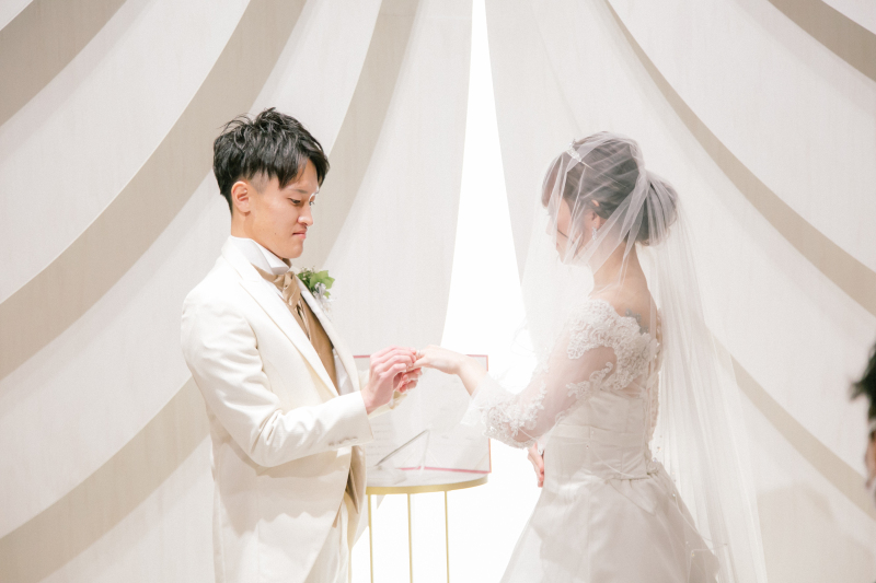 ウエディングドレスとカラードレス５