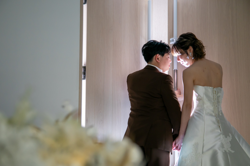 おふたりのアイテムを使って、チャペルフォト６